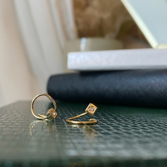 Jules Smith Crystal Wrap Around Earrings - Picture 1 of 10